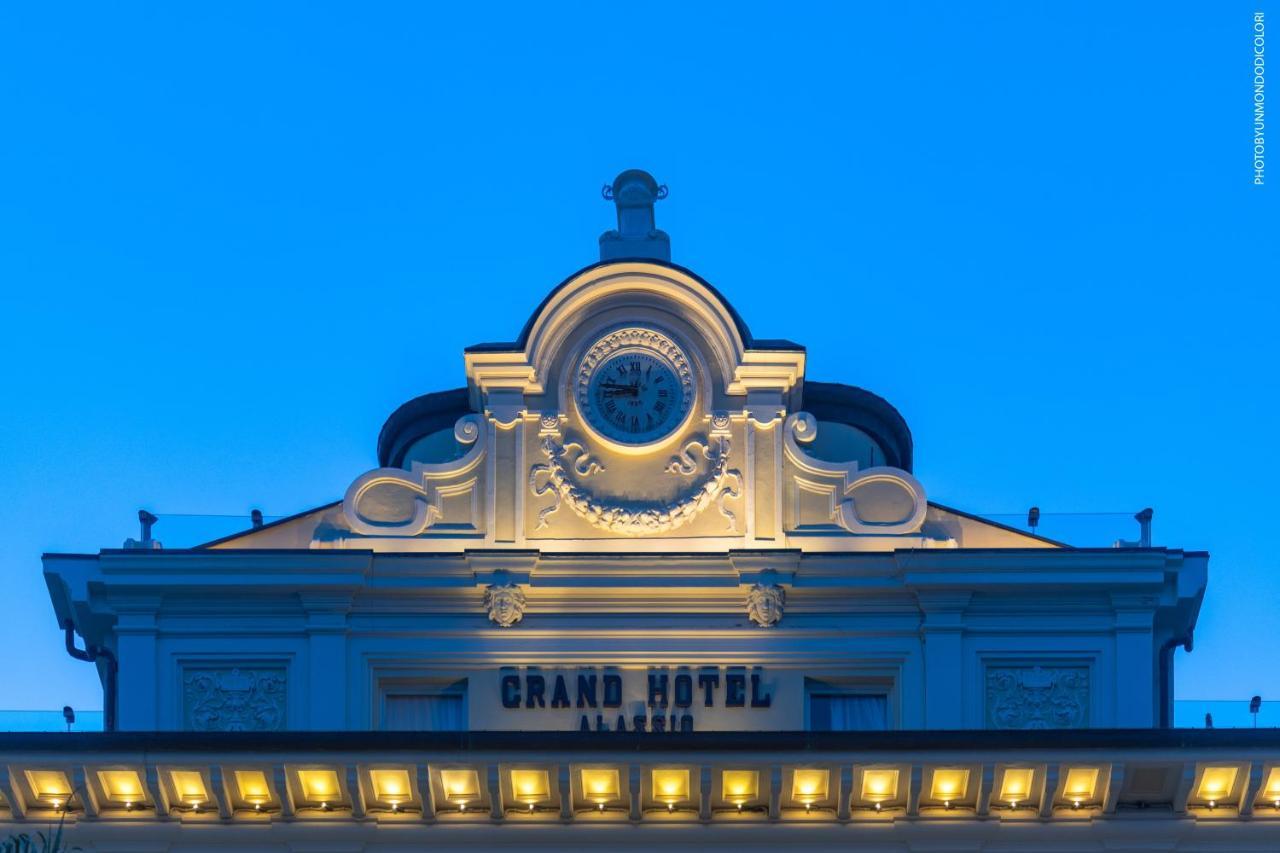 Grand Hotel Alassio Beach & Spa Resort - The Leading Hotels Of The World Exterior photo